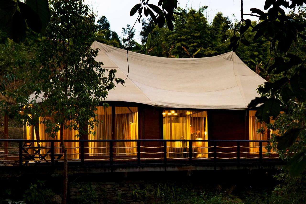 פוקהרה The Pavilions Himalayas Lake View מראה חיצוני תמונה